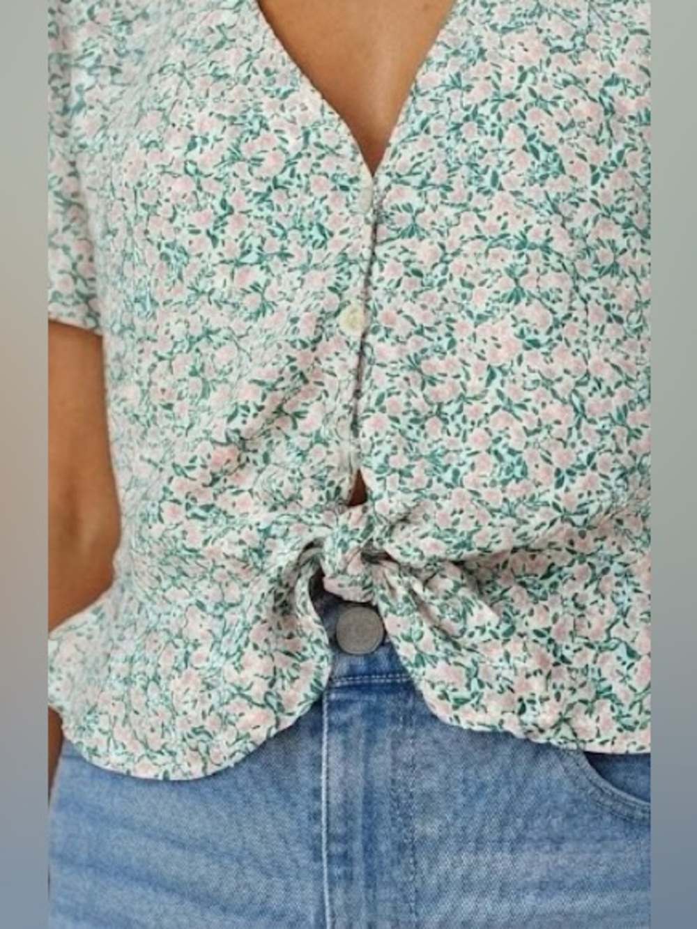 Show Me Your Mumu Cropped Button-Front Tie Floral Feminine Top Size Small